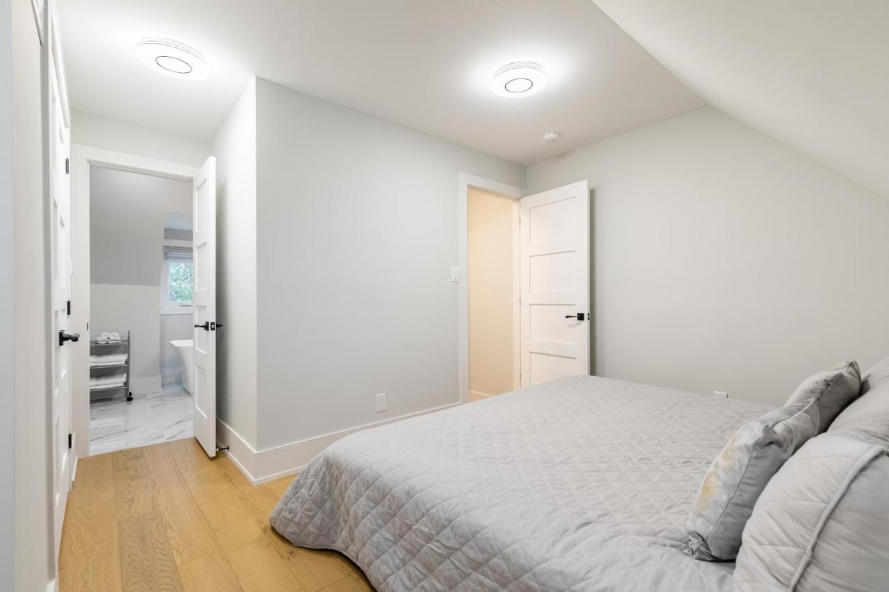 Fancy Downtown House With Hot Tub & Bbq By Globalstay Toronto Exterior foto