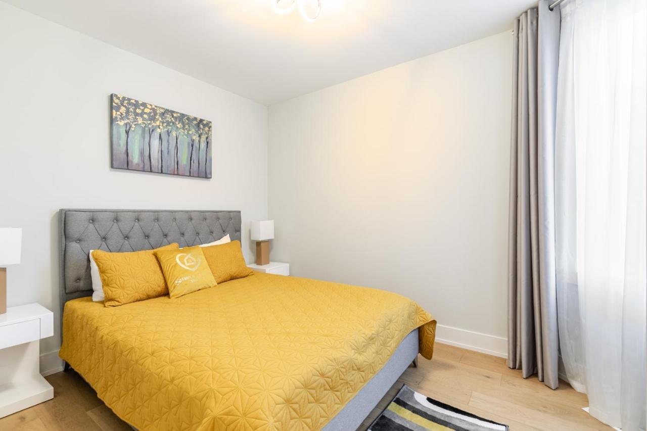 Fancy Downtown House With Hot Tub & Bbq By Globalstay Toronto Exterior foto