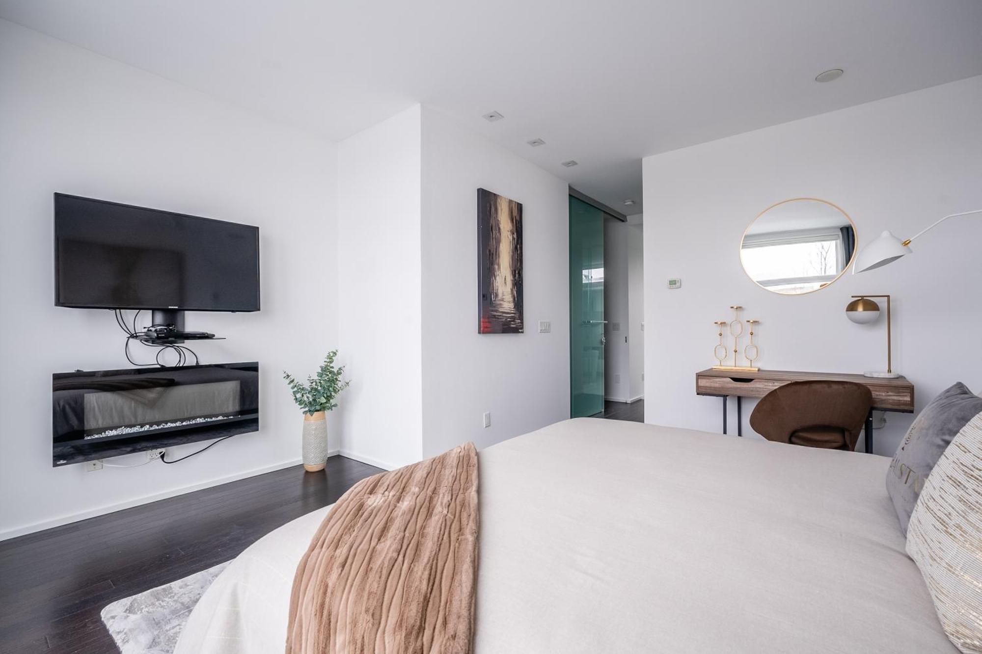 Fancy Downtown House With Hot Tub & Bbq By Globalstay Toronto Exterior foto